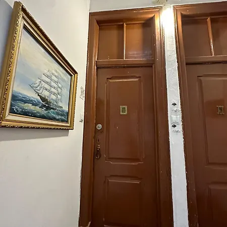 T2 Em Apartment
